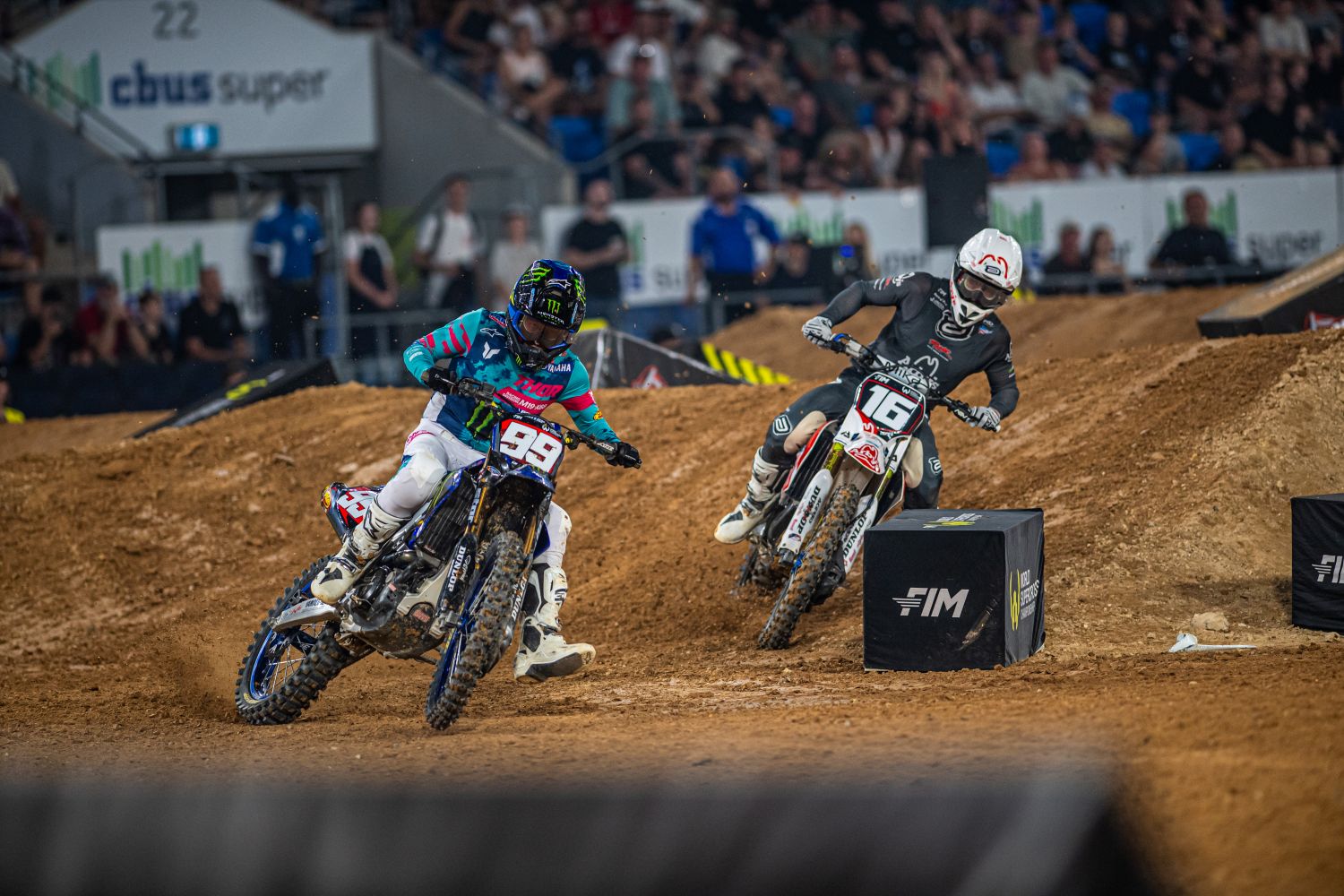 ROCZEN AND ANSTIE RULE THE GOLD COAST IN UNFORGETTABLE WORLD